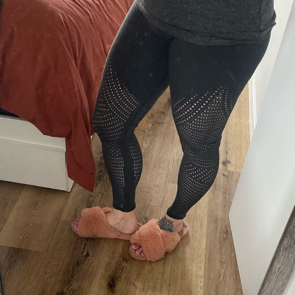 Lululemon pants - Picture 3 of 3